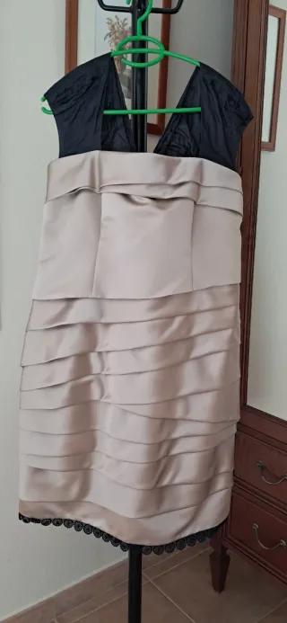 Vestido fiesta negro y champán