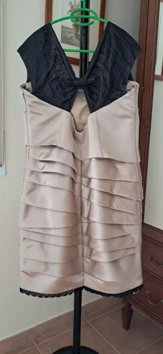 Vestido fiesta negro y champán