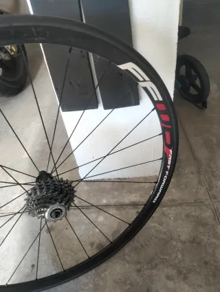 Llantas FFWD 38mm Carbono Zapata