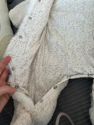 Buzo bebé peluche con capucha