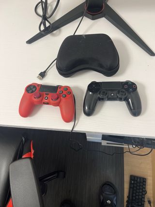 Consola PS4 Negra + Accesorios