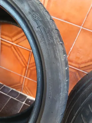 Neumáticos de coche