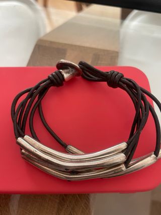 Pulsera Uno de 50 Cuero y Plata