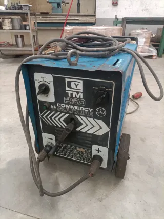 Máquina Soldar MIG-MAG y Electrodo