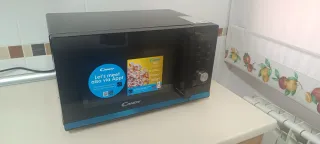Microondas Candy CMGA23TNDB 900W 23L Negro