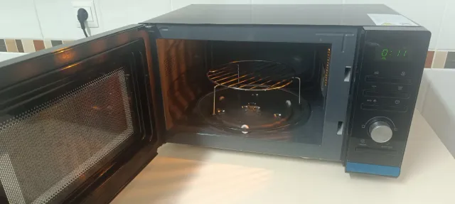 Microondas Candy CMGA23TNDB 900W 23L Negro