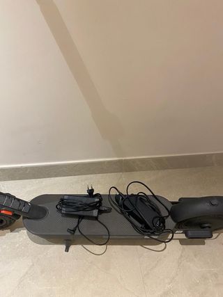 Patinete Xiaomi con 2 cargadores