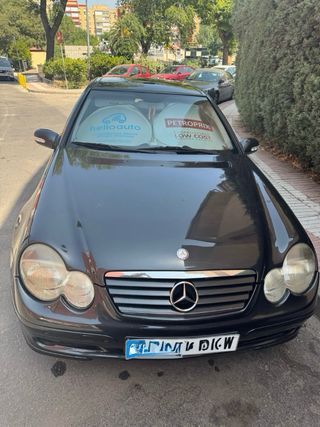 Mercedes-Benz C220 coupe 2005