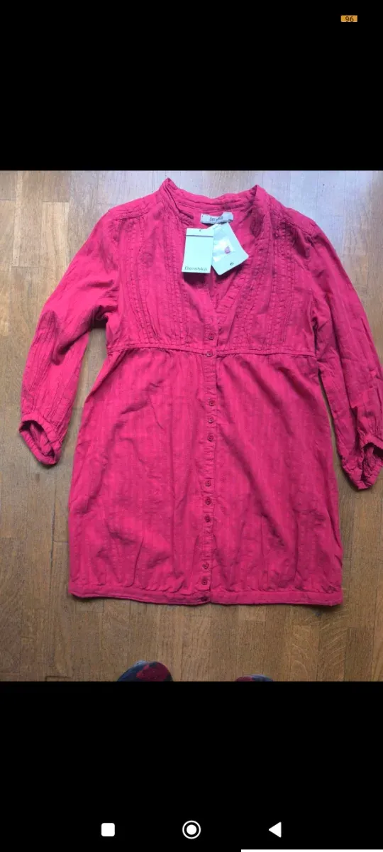 Camisa larga roja manga 3/4