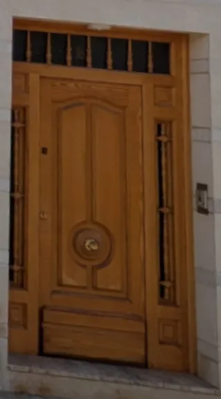 Puerta de madera maciza 210x80 sin marco