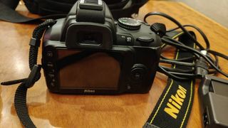 Nikon D3000 + Obiettivo AF-S Nikkor