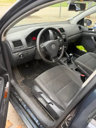 Volkswagen Golf 2004