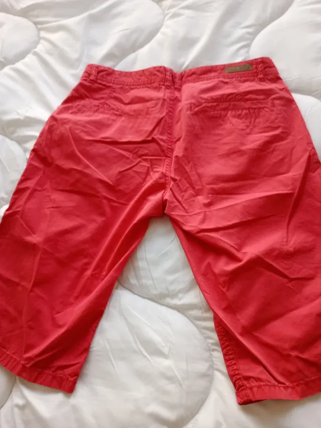 Pantalones cortos rojos