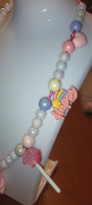 Collare per bambini con caramelle e cuori