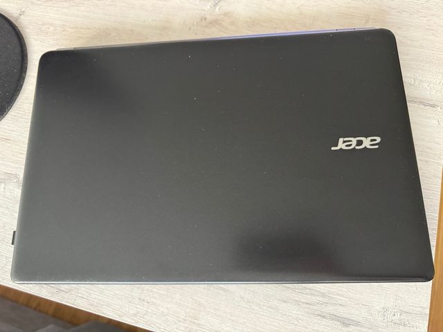 Ordenador portatil Acer Aspire E1-572