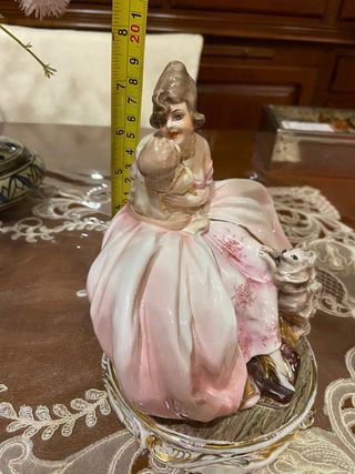 Statua Cacciapuoti Madre e Bambino con Cane