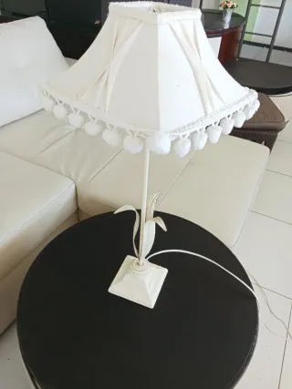 Lámpara de mesa decorativa