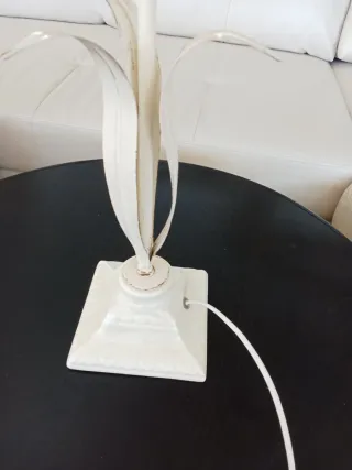 Lámpara de mesa decorativa