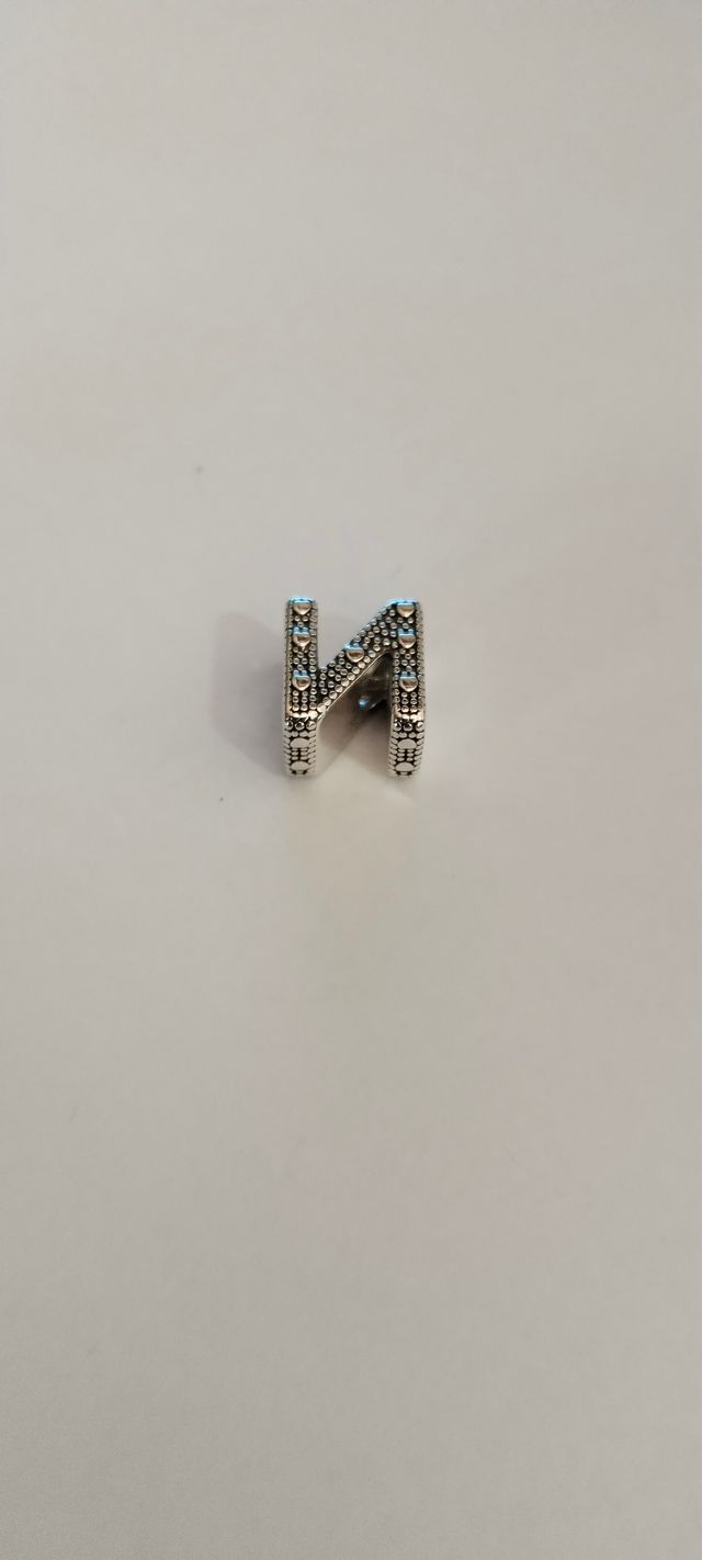 Charm Letra N Pandora Plata