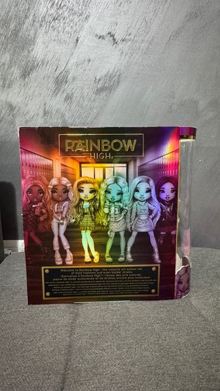 Rainbow High Georgia Bloom bambola