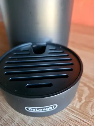 Cafetera Nespresso Vertuo DeLonghi Negra