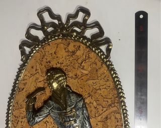 2 Cuadros bronce con relieve figuras