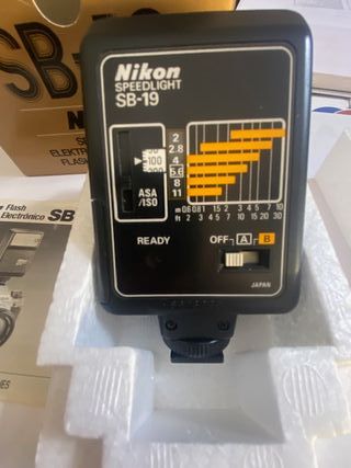 Equipo Fotográfico Nikon FG-20 + Accesorios