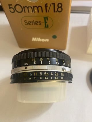 Equipo Fotográfico Nikon FG-20 + Accesorios