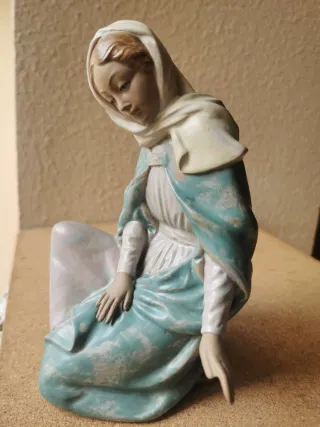 Son tres figuras la Jesús. María y José. Lladro.