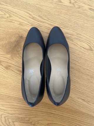 Tacones negros de salón talla 36