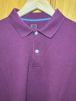 Polo hombre manga larga color granate.