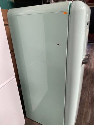 Frigorífico retro vintage Smeg verde claro 50% dto