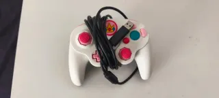Mando Peach Nintendo Switch PDP