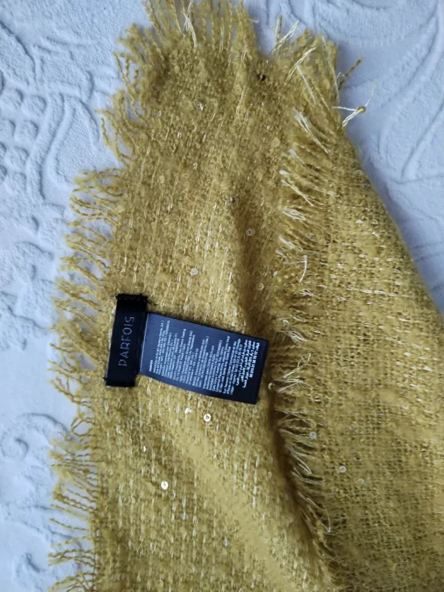 Bufanda Parfois mostaza con brillos