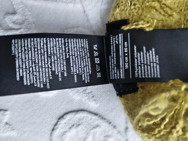 Bufanda Parfois mostaza con brillos