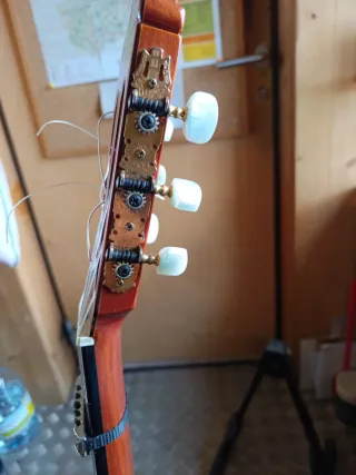 Guitarra Española Alhambra 5P. Con fundas rígida.