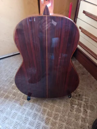 Guitarra Española Alhambra 5P. Con fundas rígida.