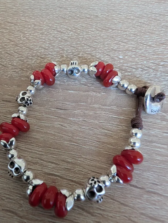 Pulsera Uno de 50 Calaveras