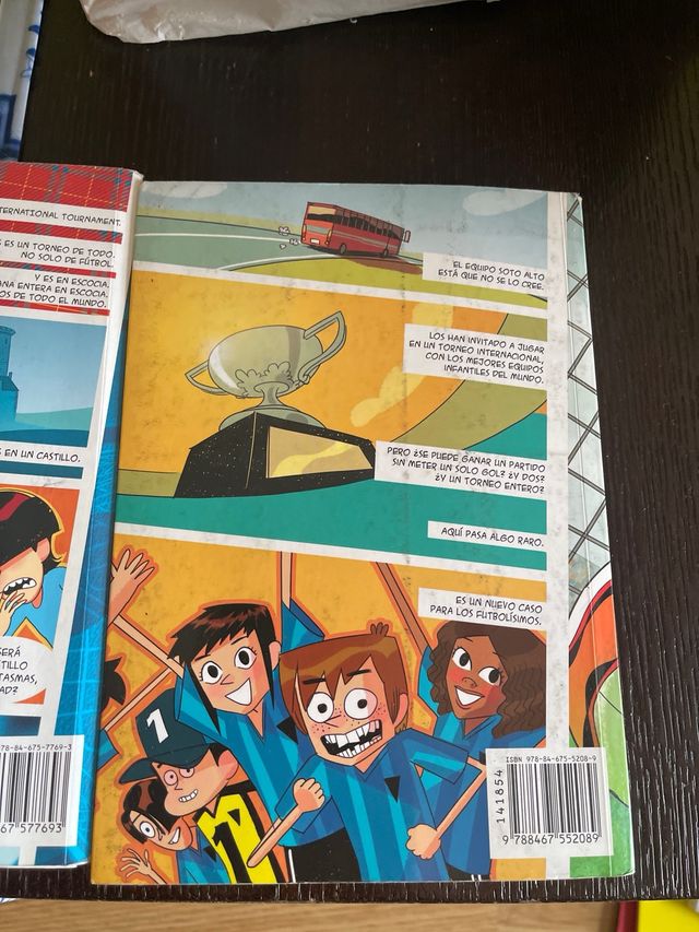 Los Futbolísimos 1: El misterio de los árbitros...