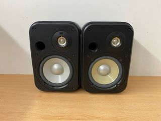 Altavoces JBL Control One Negros