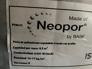 Perlas de poliestireno Neopor grafito BASF