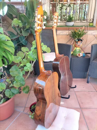 DOS MAGNIFICAS GUITARRAS FLAMENCAS, MACIZAS LAS 2