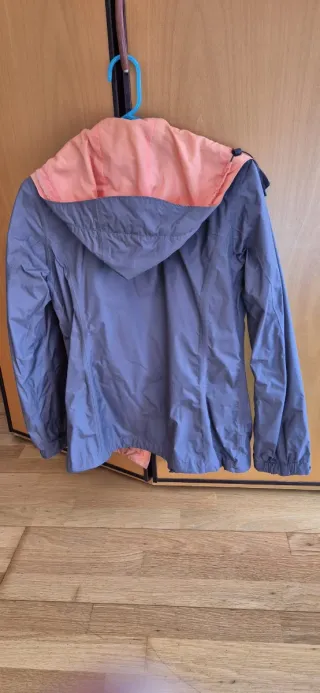 Chaqueta Columbia Gris y Rosa se negocia