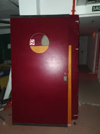 Dos Puertas con ventana redonda