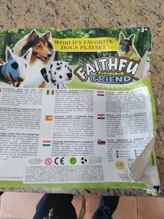 Juego de Figuras de Perros