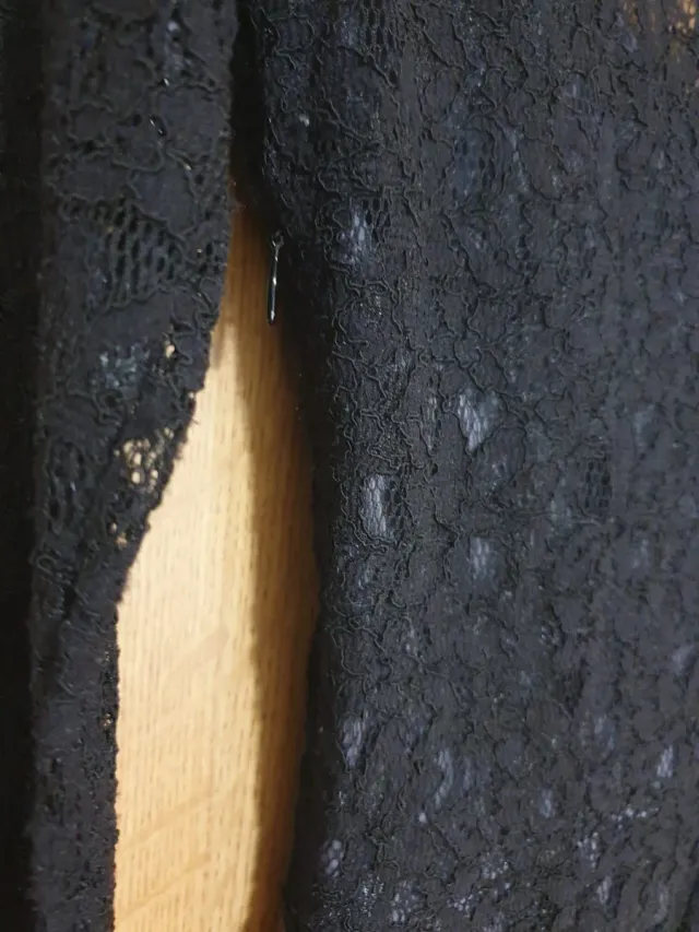 Vestido Guess Negro Encaje Manga Larga