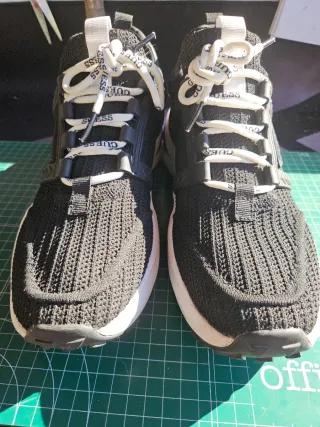 Zapatillas Guess Negras