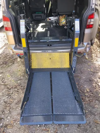 Plataforma elevadora vehículo PMR,i