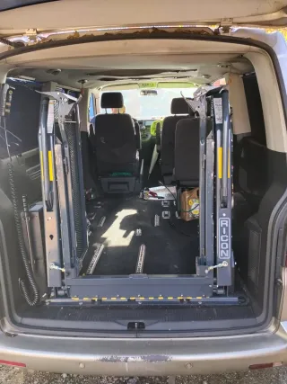 Plataforma elevadora vehículo PMR,i