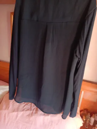 Blusa Sfera Negra Talla L con Cremalleras Doradas